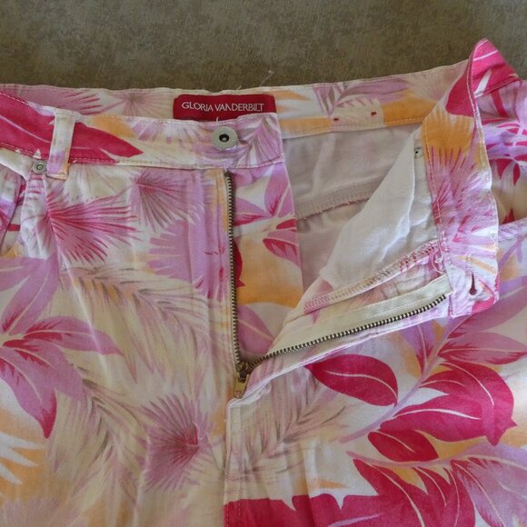 Gloria Vanderbilt Floral Cropped Jeans Size 12 - Picture 3 of 5